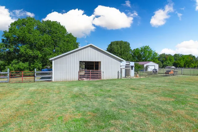 $325,000 | 2640 Brighton-Clopton Road, Brighton, TN 38011