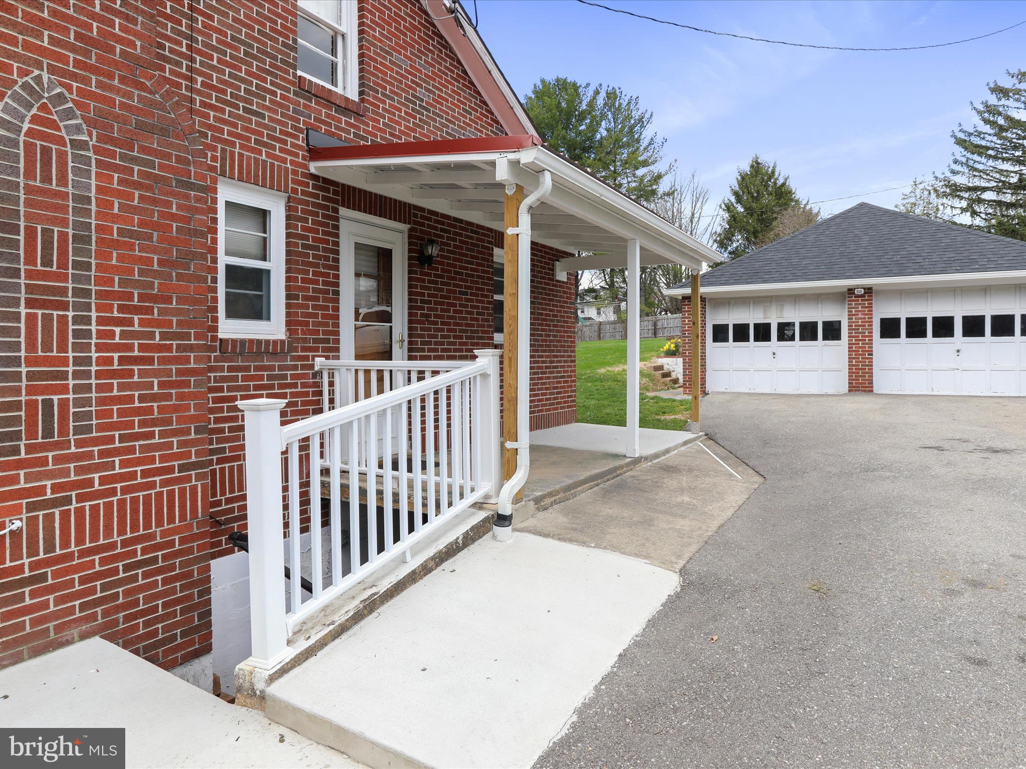 211 Broad Street Middletown, MD 21769 - Photo 4 of 35 a view of a house with a yard