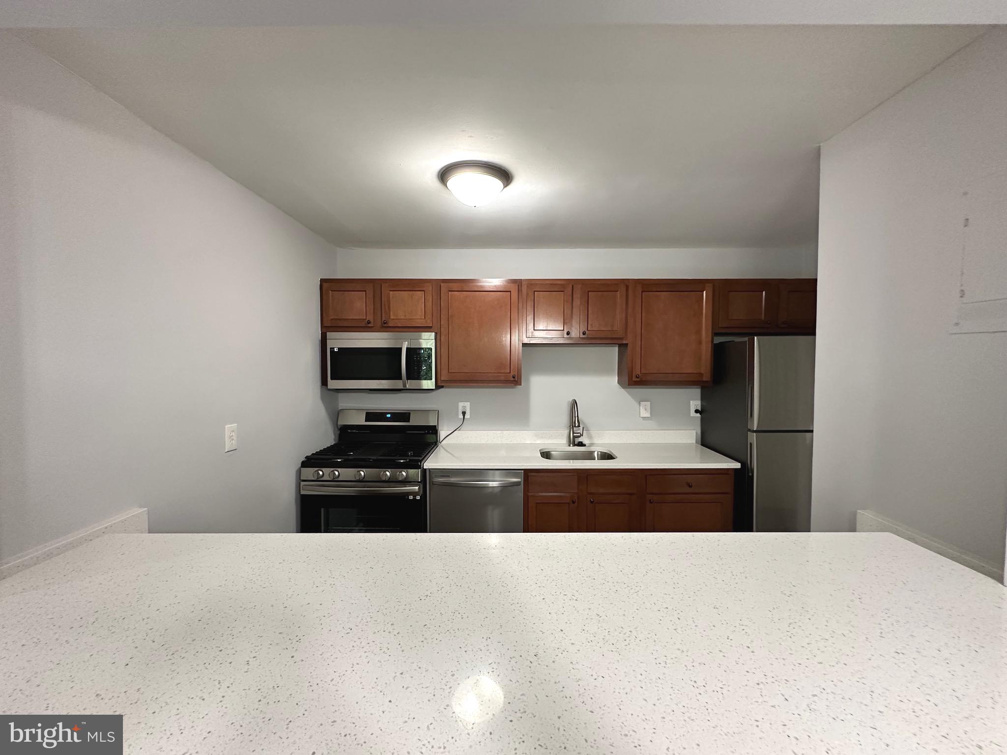 9278 Adelphi Road, Unit 304 Hyattsville, MD 20783 - Photo 9 of 29 Gallery Image 9