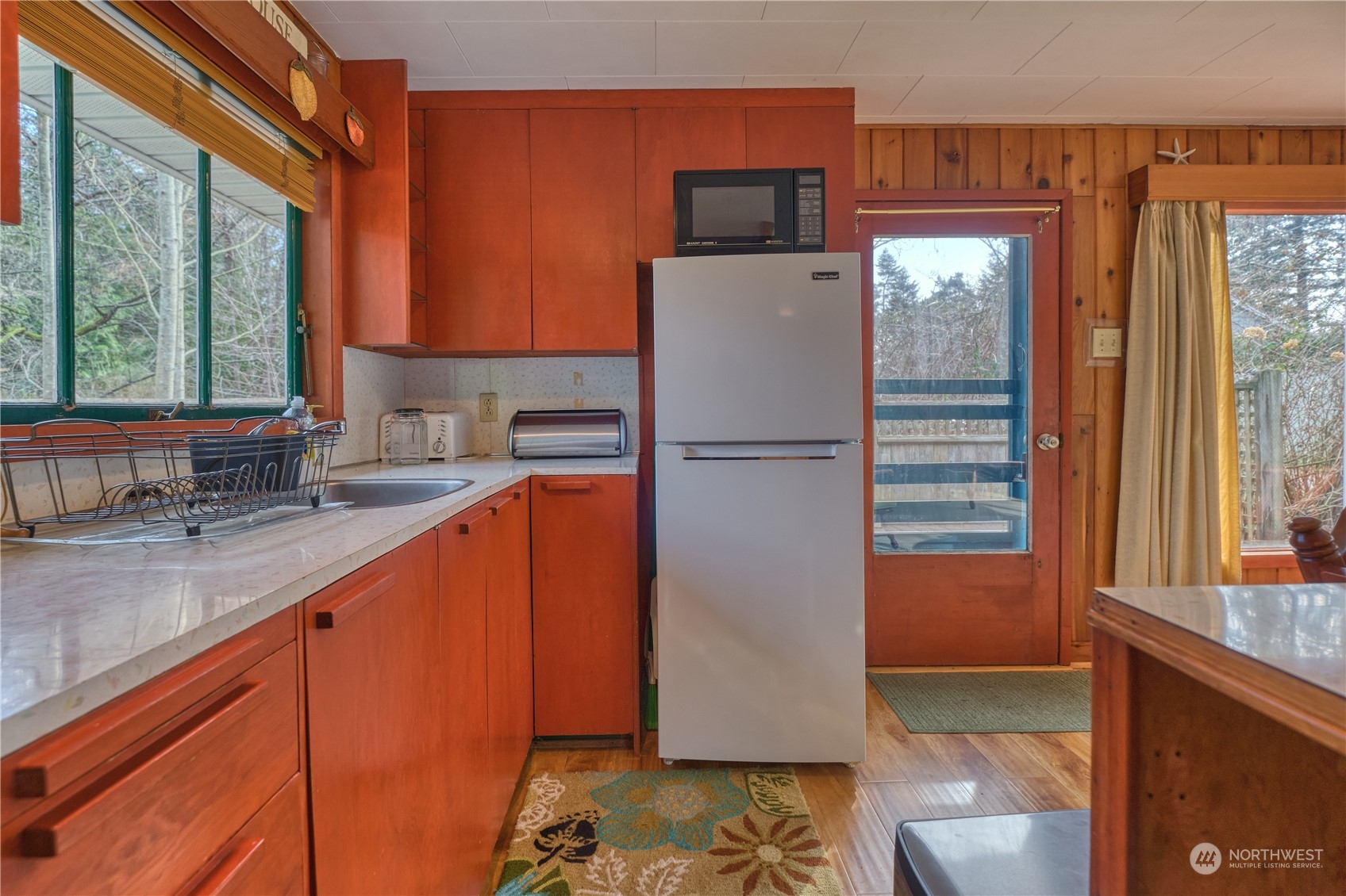 344 Gulf View Crescent Point Roberts, WA 98281 - Photo 14 of 28 Gallery Image 14