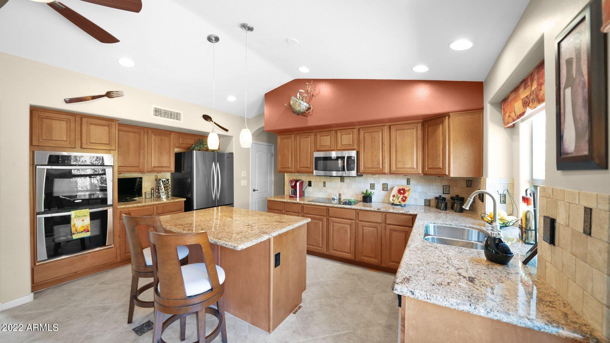 1927 West Caleb Road Phoenix, AZ 85085 - Photo 3 of 40 32-web-or-mls-DSC05993