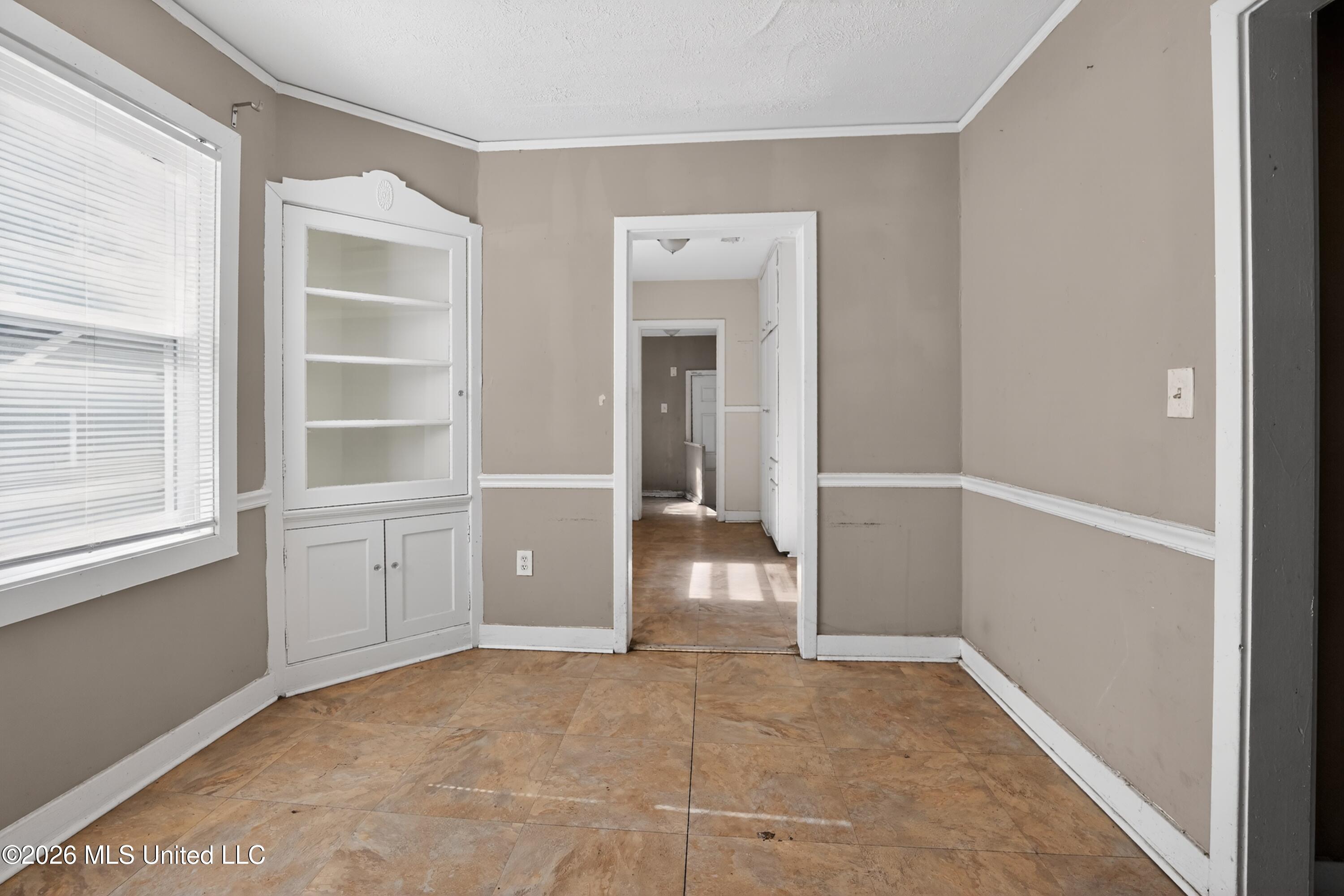 343 Broadmoor Drive Jackson, MS 39206 - Photo 25 of 40 30_343_Broadmoor_Dr-Dining_room-6829