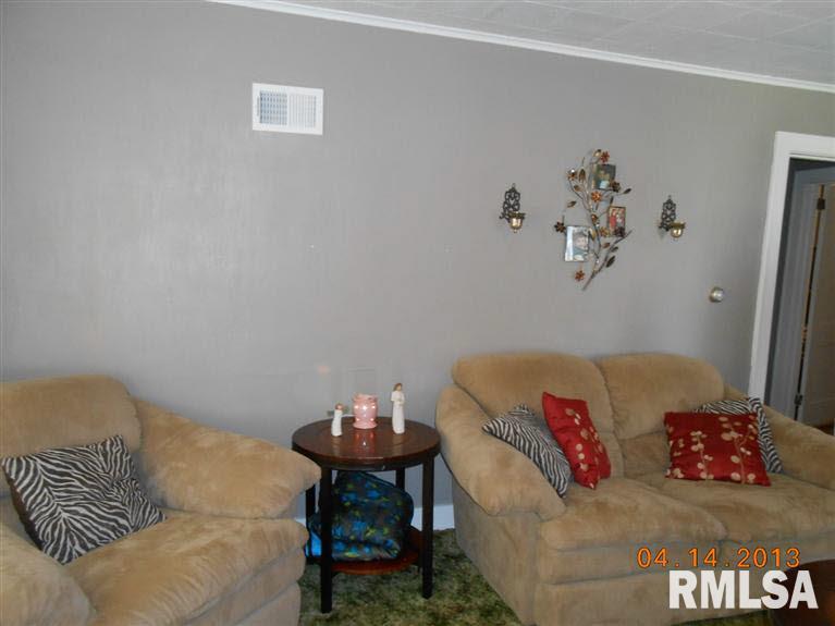 627 Genesee Morrison, IL 61270 - Photo 7 of 22 Gallery Image 7