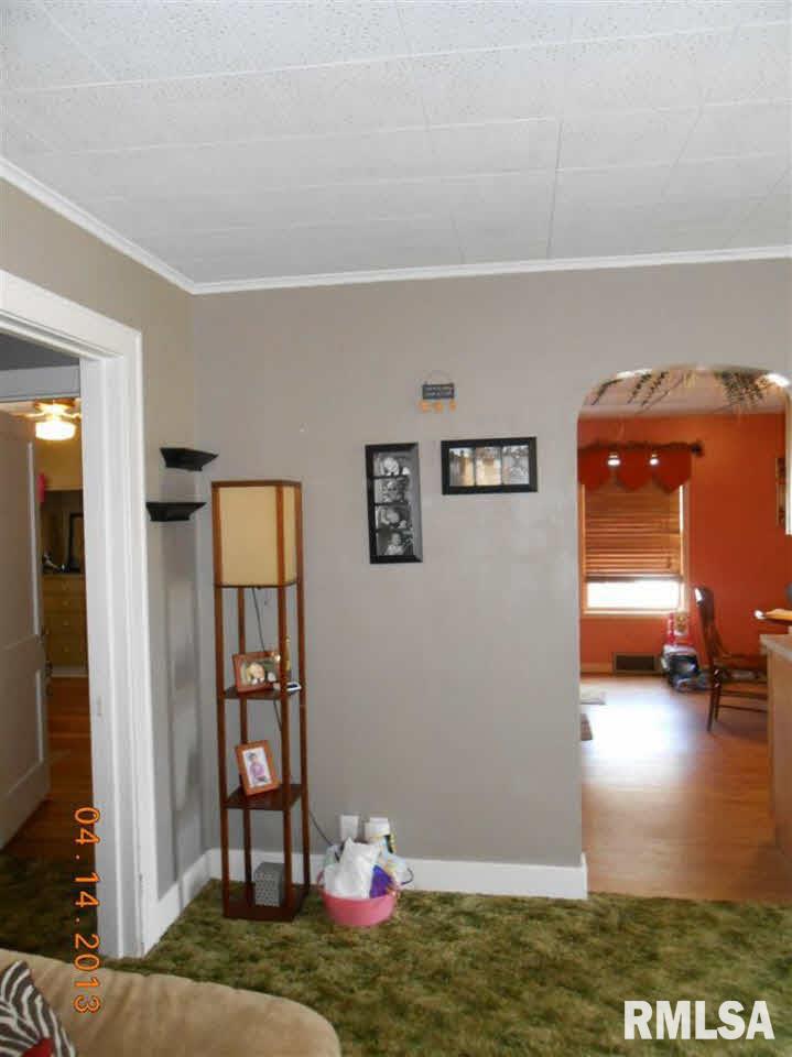 627 Genesee Morrison, IL 61270 - Photo 8 of 22 Gallery Image 8