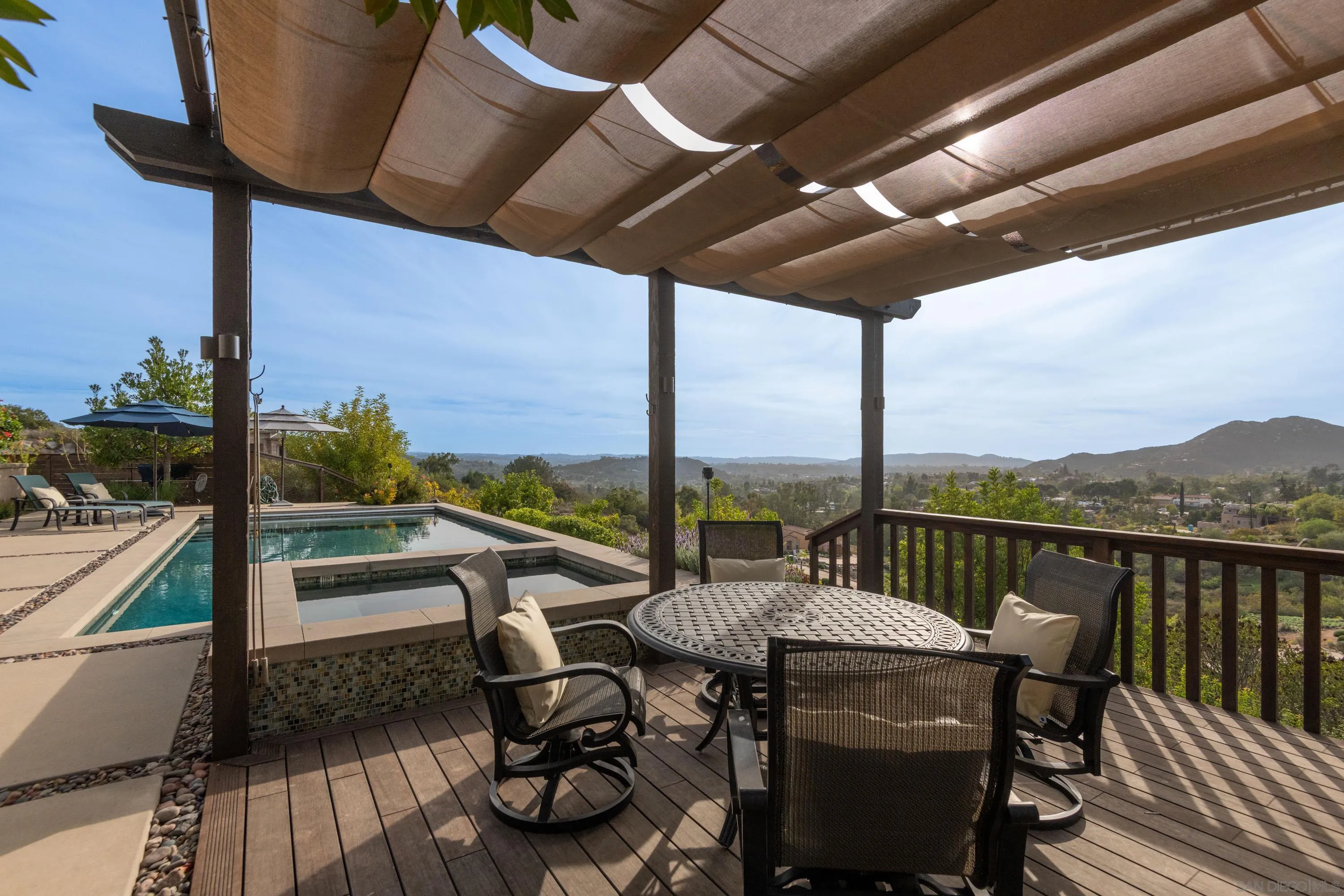 14516 Highcrest Court Poway, CA 92064 - Photo 8 of 71