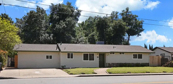 $500,000 | 42 C Street, Galt, CA 95632
