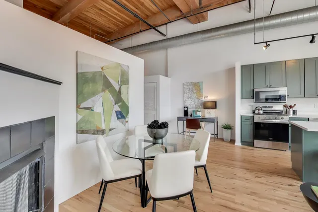 $475,000 | 1935 North Fairfield Avenue, Unit 203, Chicago, IL 60647