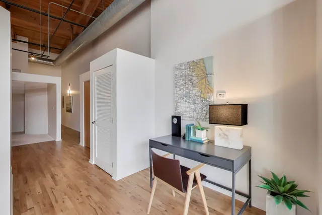 $475,000 | 1935 North Fairfield Avenue, Unit 203, Chicago, IL 60647