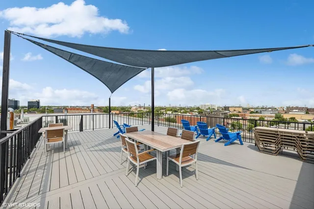 $475,000 | 1935 North Fairfield Avenue, Unit 203, Chicago, IL 60647