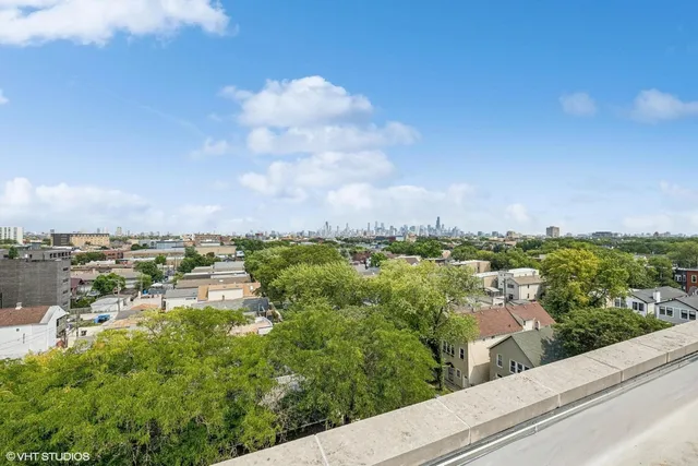 $475,000 | 1935 North Fairfield Avenue, Unit 203, Chicago, IL 60647