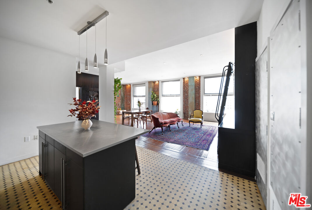 257 South Spring Street, Unit 4E Los Angeles, CA 90012 - Photo 23 of 28