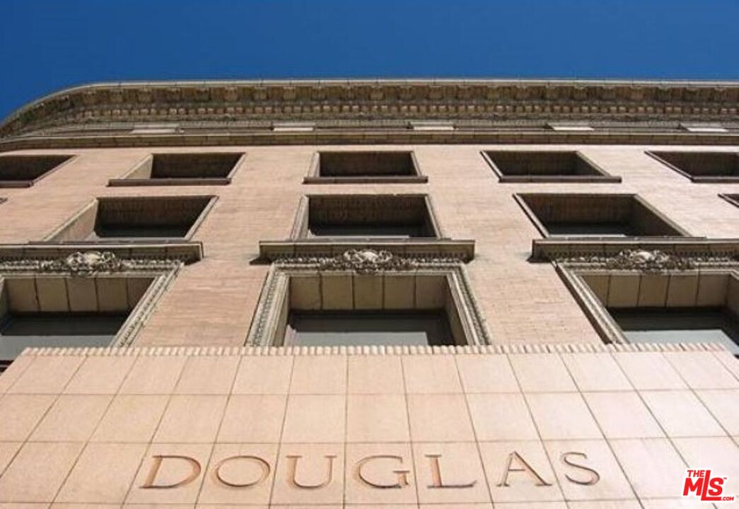 257 South Spring Street, Unit 4E Los Angeles, CA 90012 - Photo 27 of 28