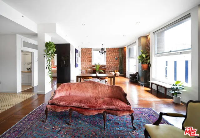 $3,495 | 257 South Spring Street, Unit 4E, Los Angeles, CA 90012