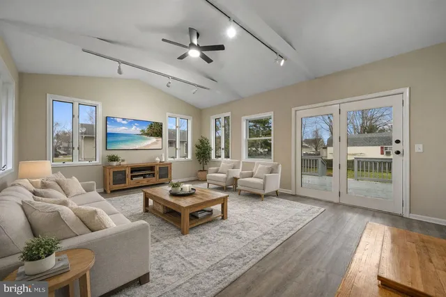 $325,000 | 115 West High Street, Felton, DE 19943