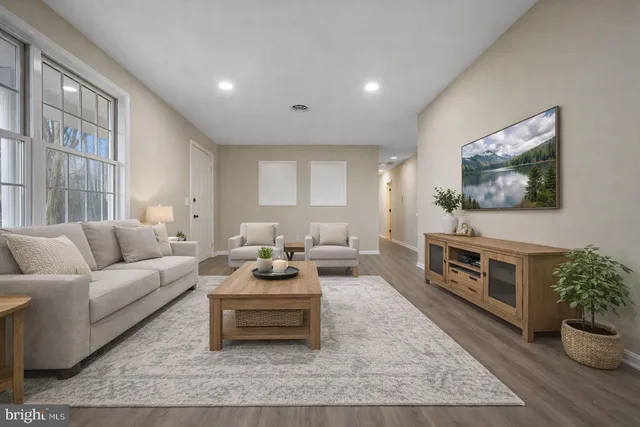 $325,000 | 115 West High Street, Felton, DE 19943