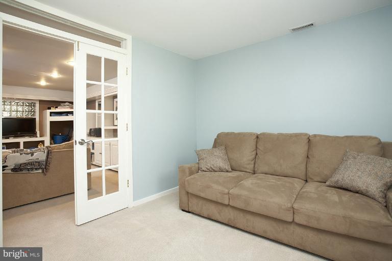 348 Tschiffely Square Road Gaithersburg, MD 20878 - Photo 16 of 30 Guest Room/Den