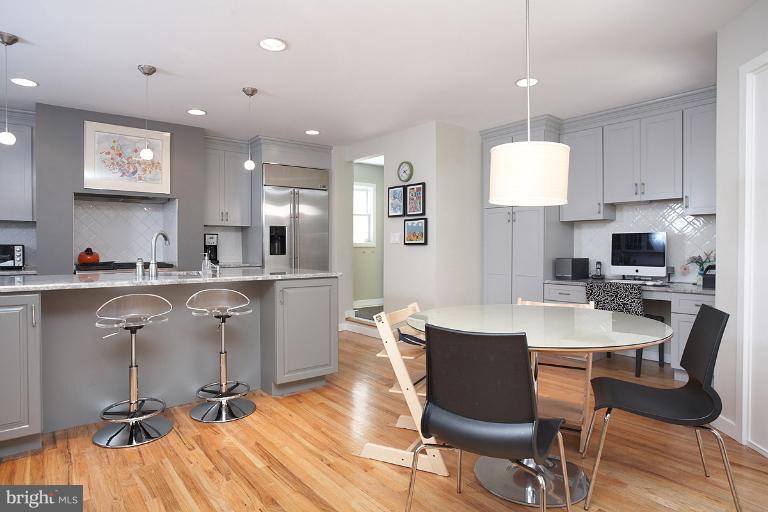 348 Tschiffely Square Road Gaithersburg, MD 20878 - Photo 3 of 30 Kitchen View #3
