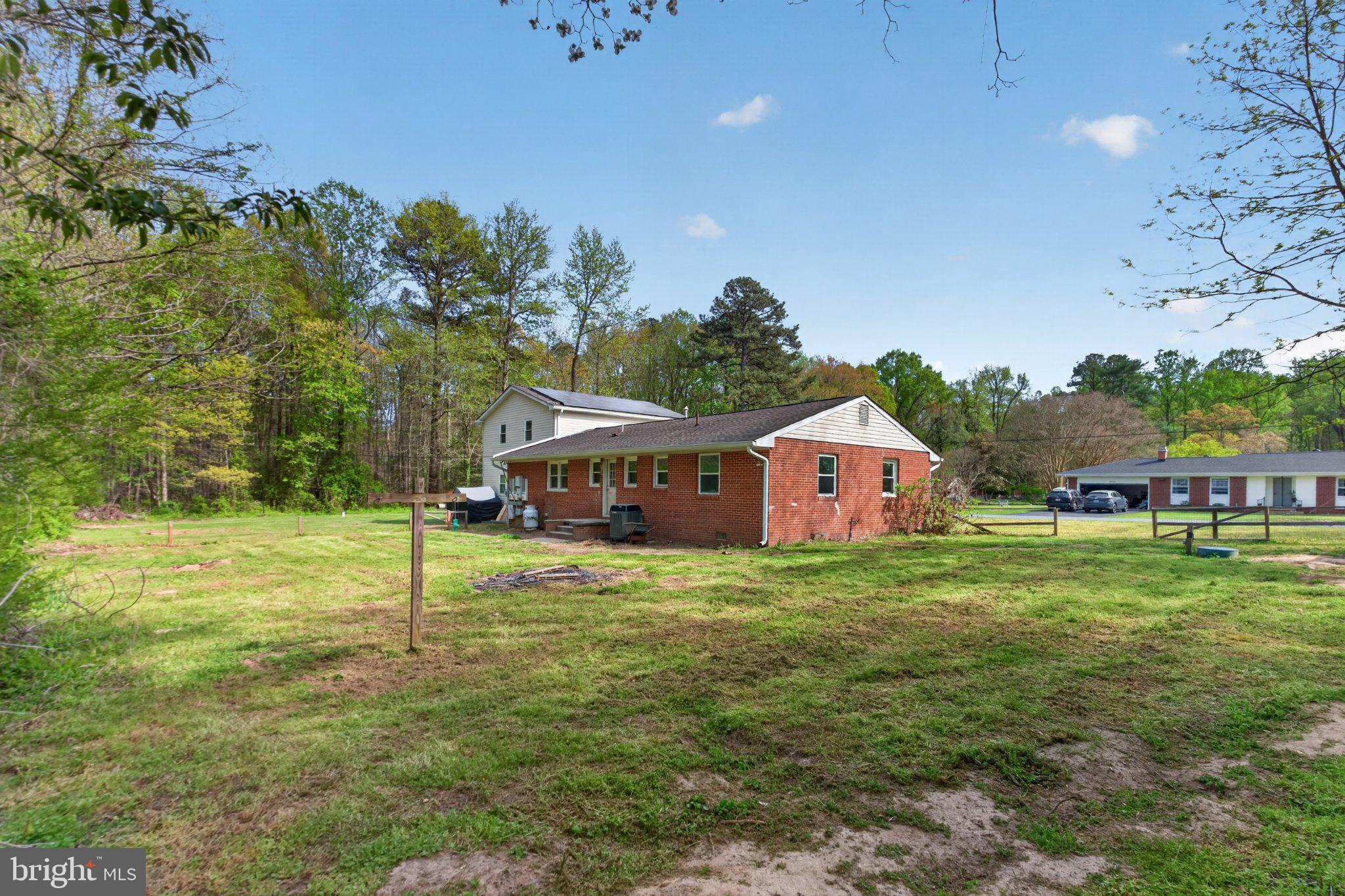 45278 Cove Manor Road California, MD 20619 - Photo 5 of 24 Charming brick home on spacious lot.