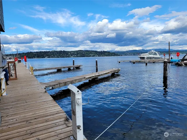 $90,000 | 9050 Seward Park Avenue South, Unit 125, Seattle, WA 98118