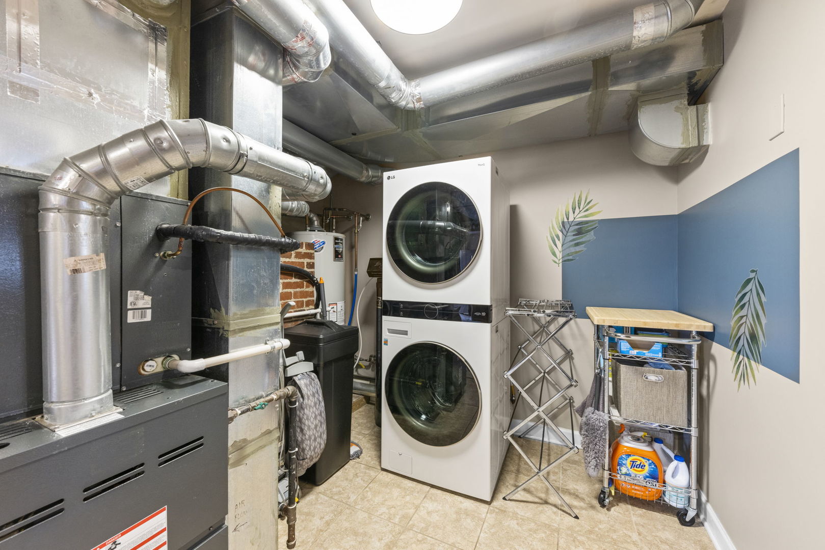 1001 Geneva Road St. Charles, IL 60174 - Photo 17 of 25 a utility room with dryer and washer