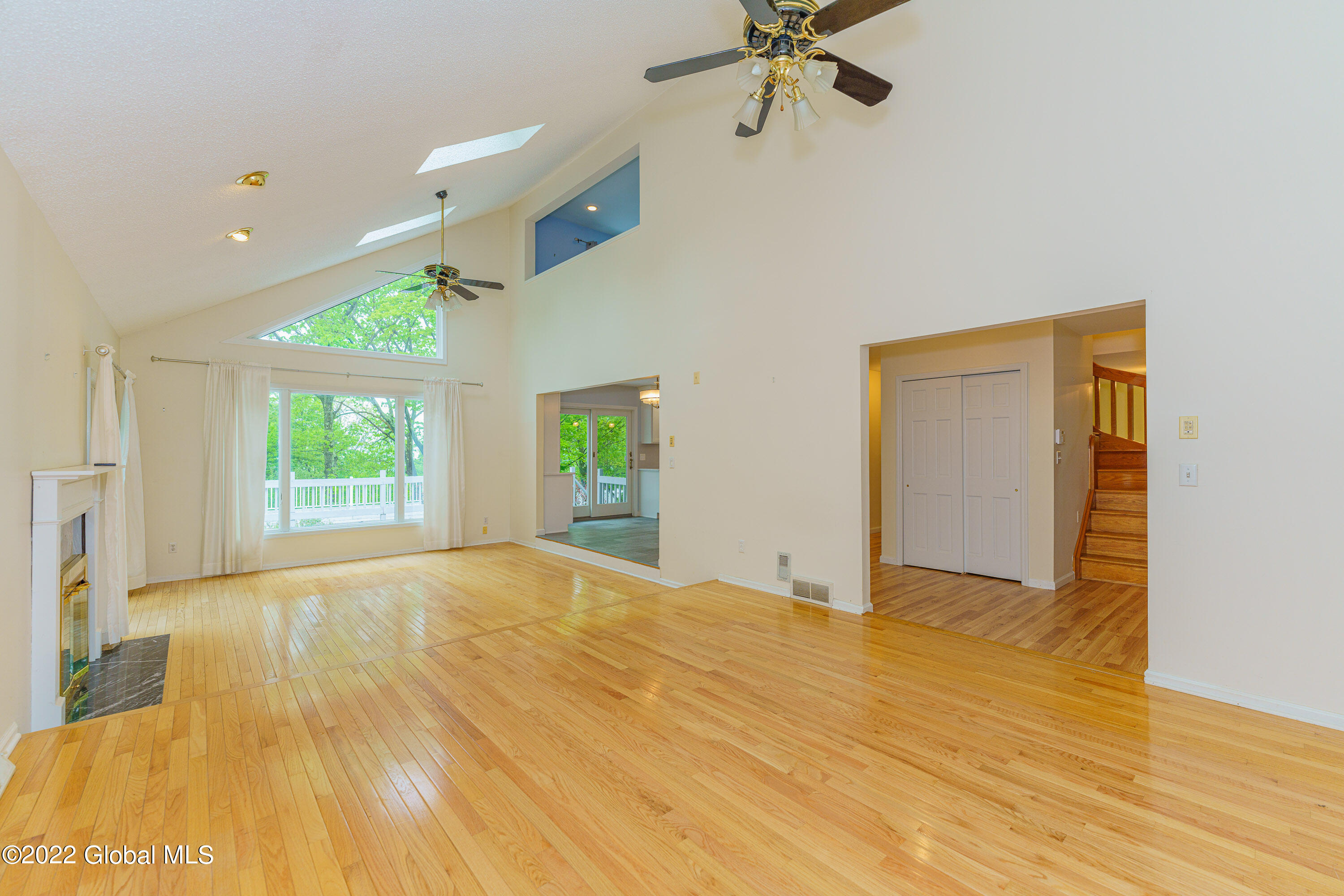 568 Rector Road Glenville, NY 12302 - Photo 8 of 63 2 Greatroom 2