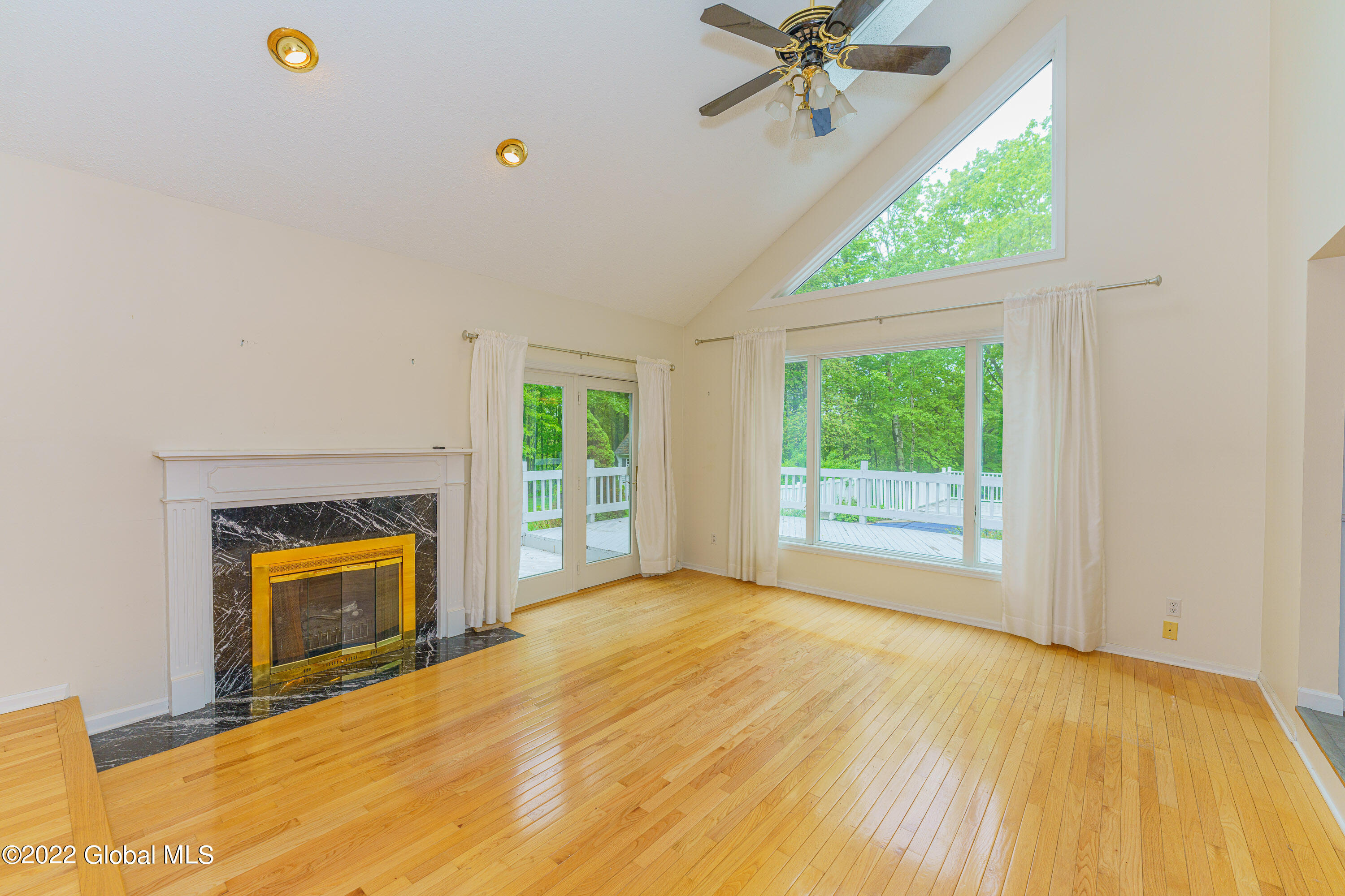 568 Rector Road Glenville, NY 12302 - Photo 10 of 63 2 Greatroom 5