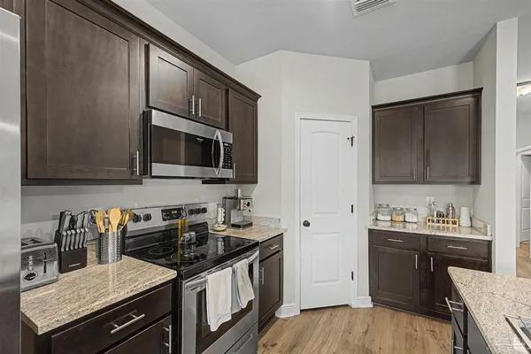 $284,700 | 837 Avellanas Drive, Pensacola, FL 32534