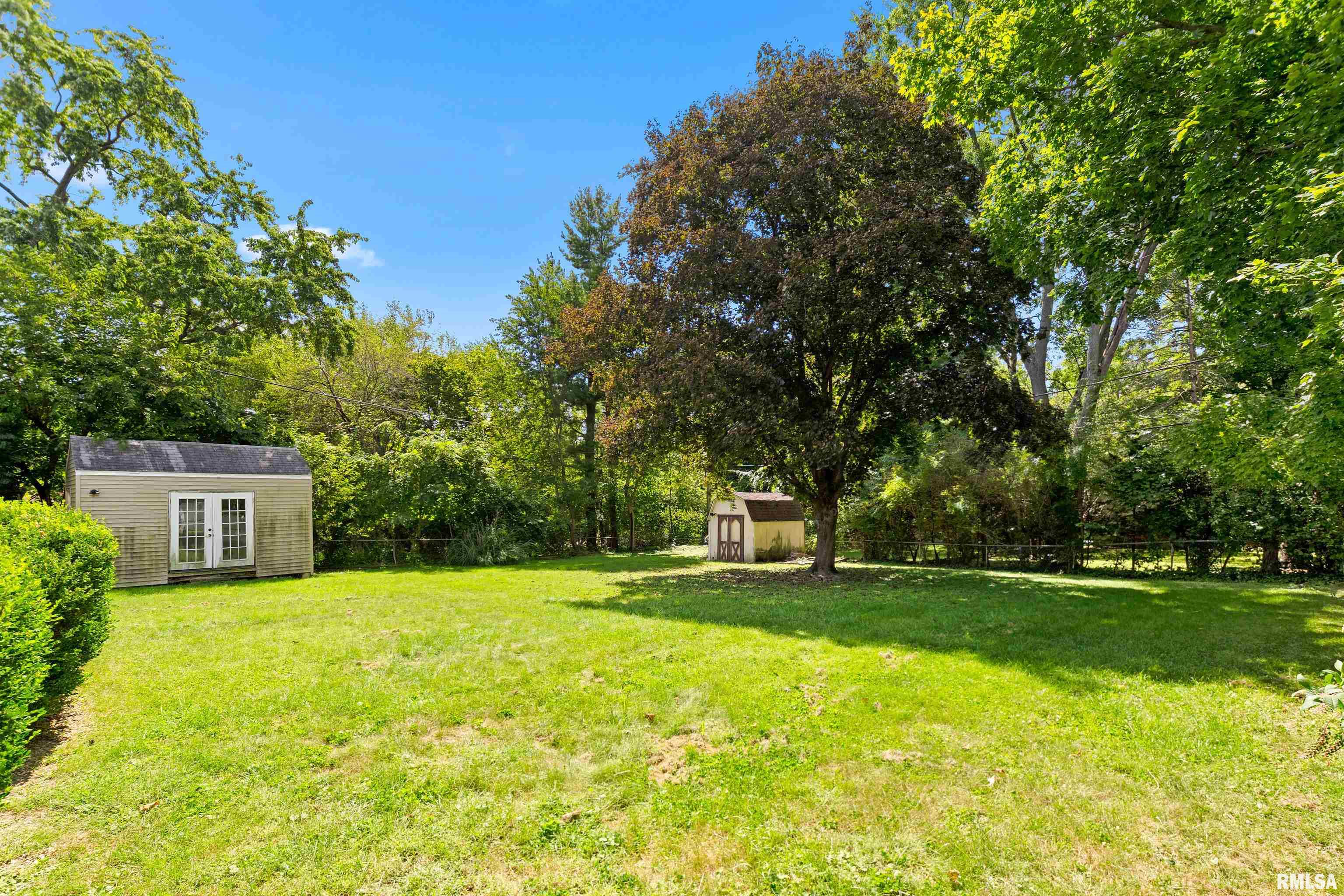 2712 West Overhill Road Peoria, IL 61615 - Photo 6 of 34 Gallery Image 6