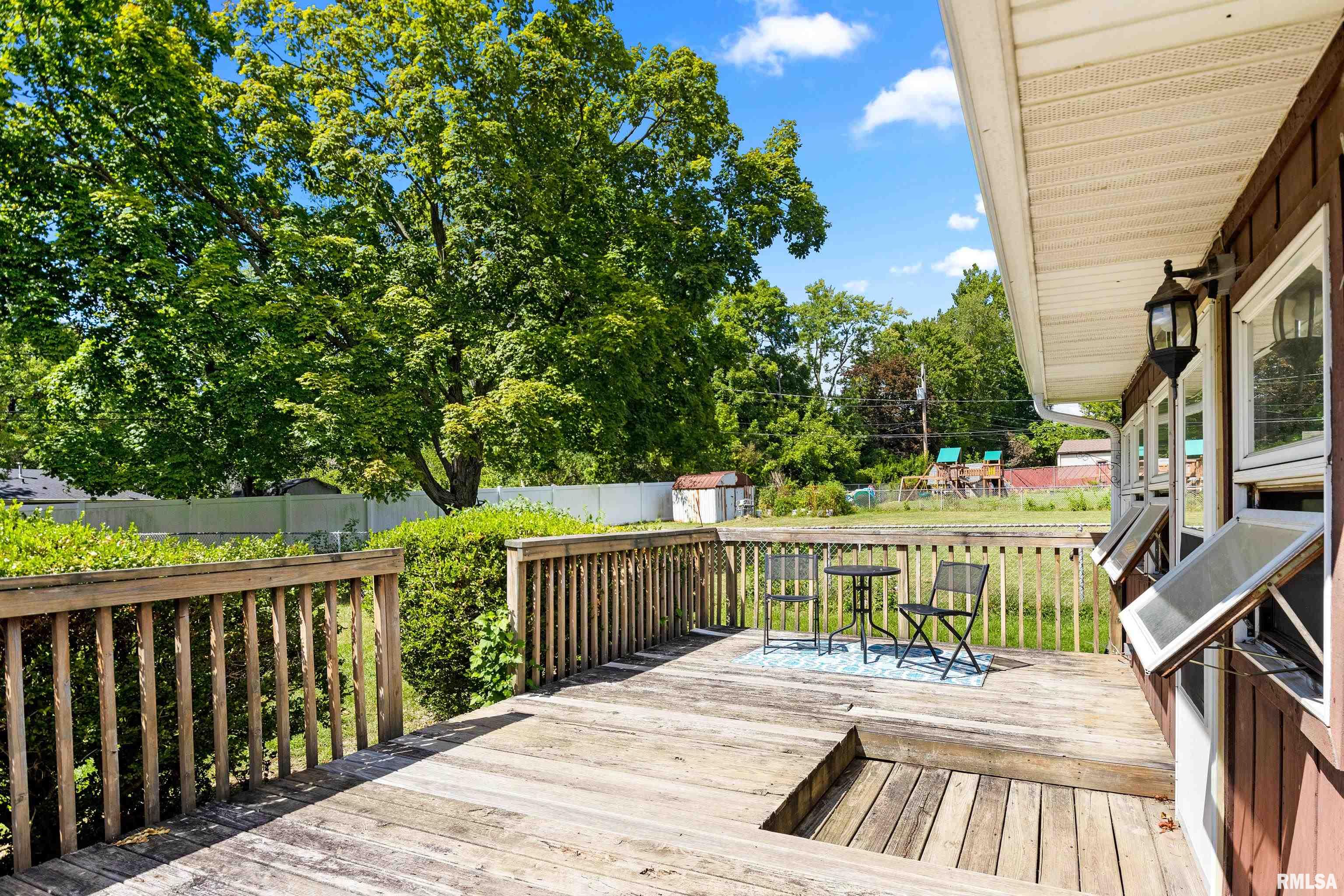 2712 West Overhill Road Peoria, IL 61615 - Photo 7 of 34 Gallery Image 7