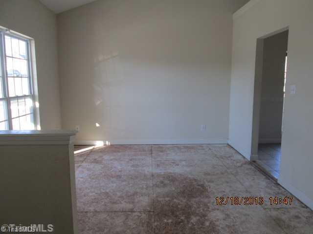 805 Park High Point High Point, NC 27260 - Photo 3 of 9 Den/Family/Great Room.