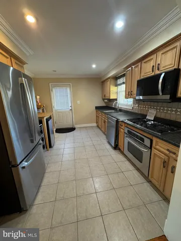 $1,995 | 13216 Ronehill Drive, Beltsville, MD 20705