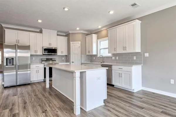$3,200 | 287 Olivia Drive, Verona, PA 15147