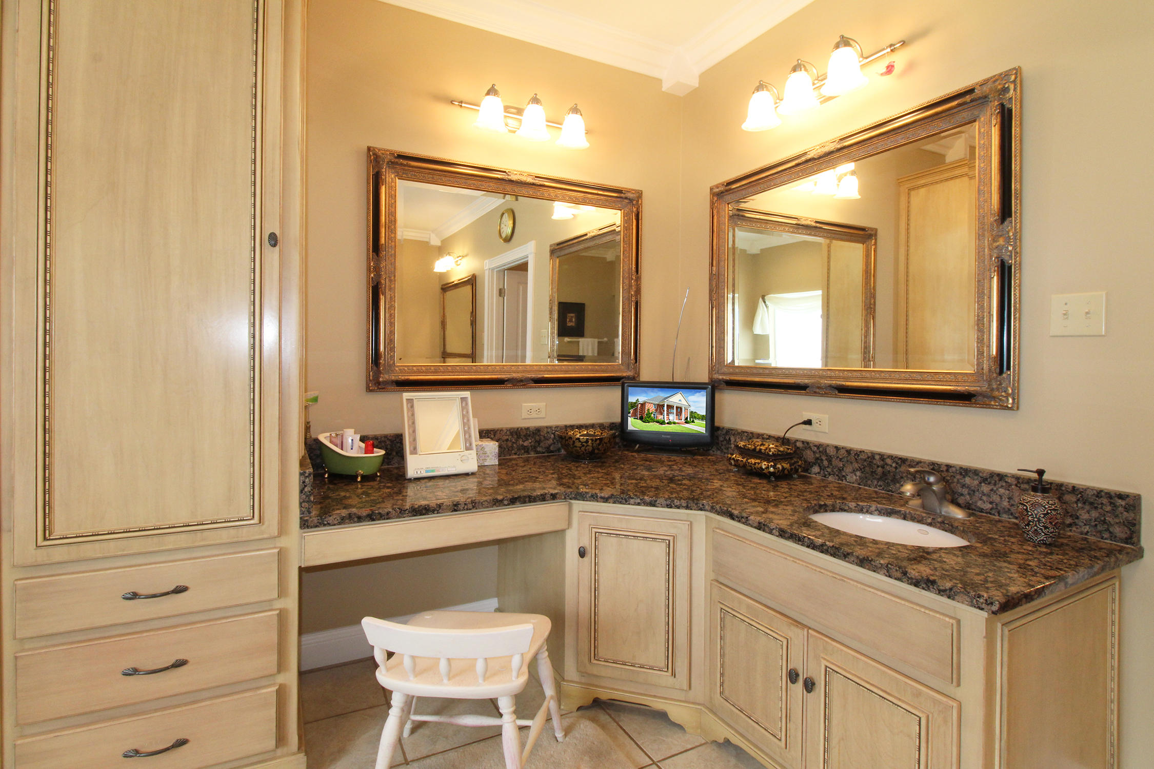 912 Gamble Drive Heiskell, TN 37754 - Photo 22 of 40 Master Bathroom