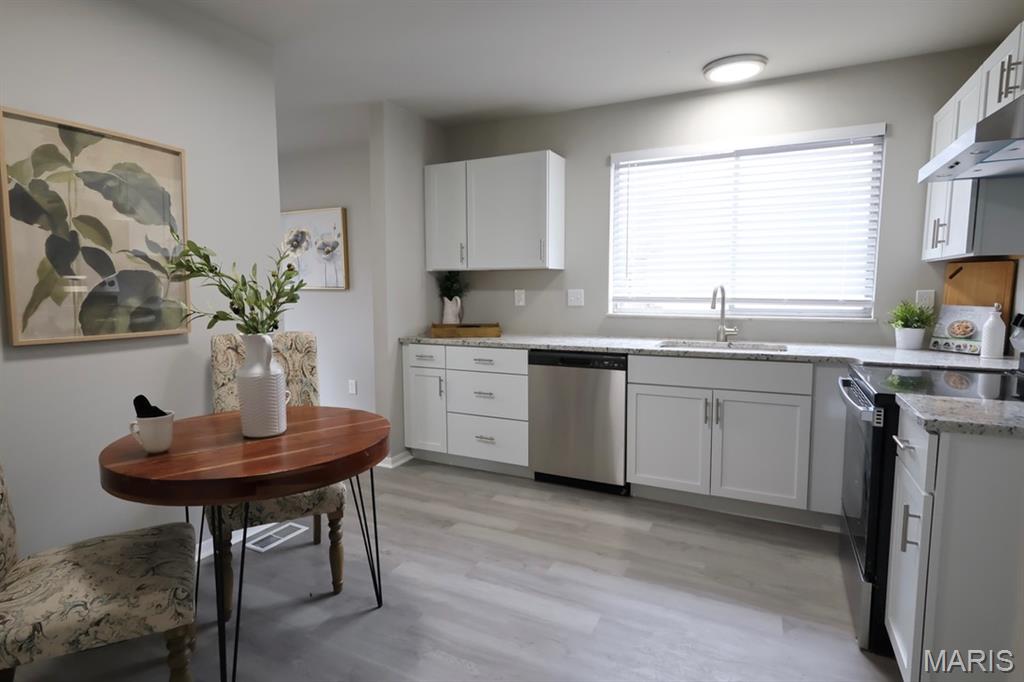 313 Brightfield Drive Ballwin, MO 63021 - Photo 7 of 16