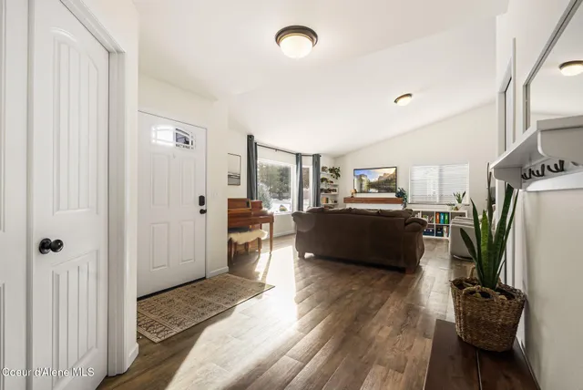 $649,000 | 102 Park Lane, Sandpoint, ID 83864