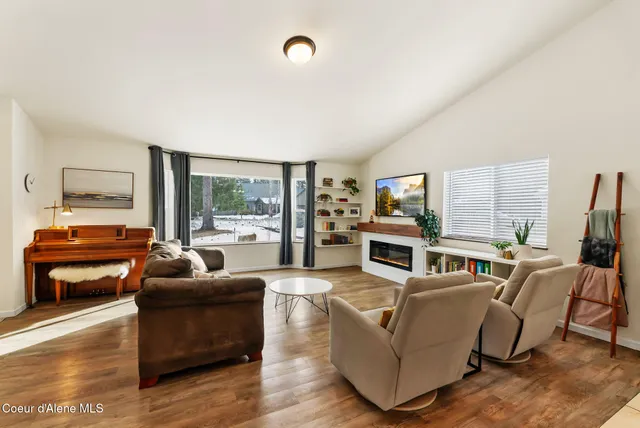 $649,000 | 102 Park Lane, Sandpoint, ID 83864