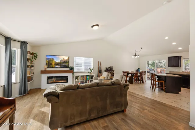 $649,000 | 102 Park Lane, Sandpoint, ID 83864