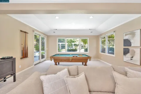 $2,895,000 | 75 Corte Yolanda, Moraga, CA 94556