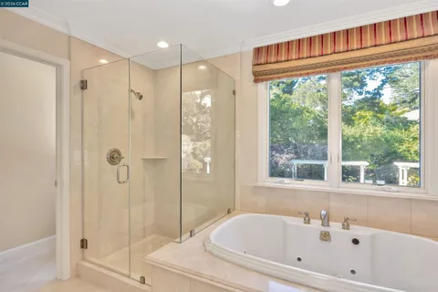 $2,895,000 | 75 Corte Yolanda, Moraga, CA 94556