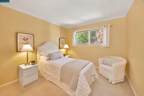 $2,895,000 | 75 Corte Yolanda, Moraga, CA 94556
