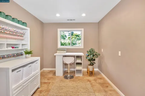 $2,895,000 | 75 Corte Yolanda, Moraga, CA 94556
