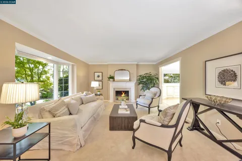 $2,895,000 | 75 Corte Yolanda, Moraga, CA 94556