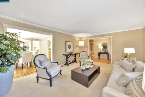 $2,895,000 | 75 Corte Yolanda, Moraga, CA 94556
