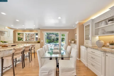 $2,895,000 | 75 Corte Yolanda, Moraga, CA 94556