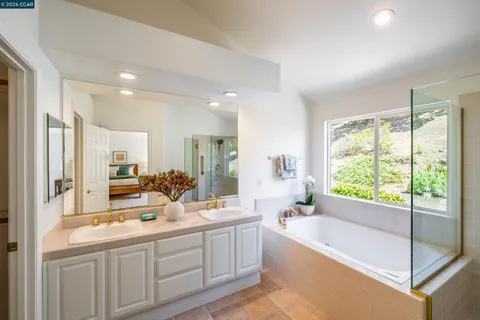 $1,595,000 | 1170 Sunrise Ridge Drive, Lafayette, CA 94549