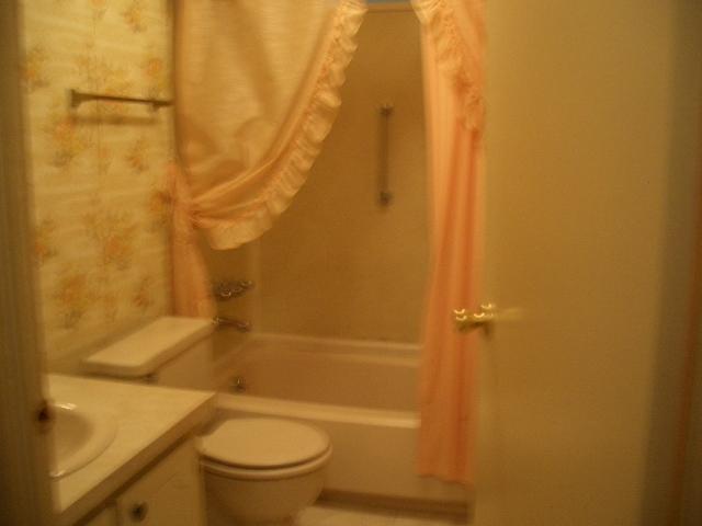 2644 Southwest Monarch Trail Stuart, FL 34997 - Photo 10 of 13 guest bath