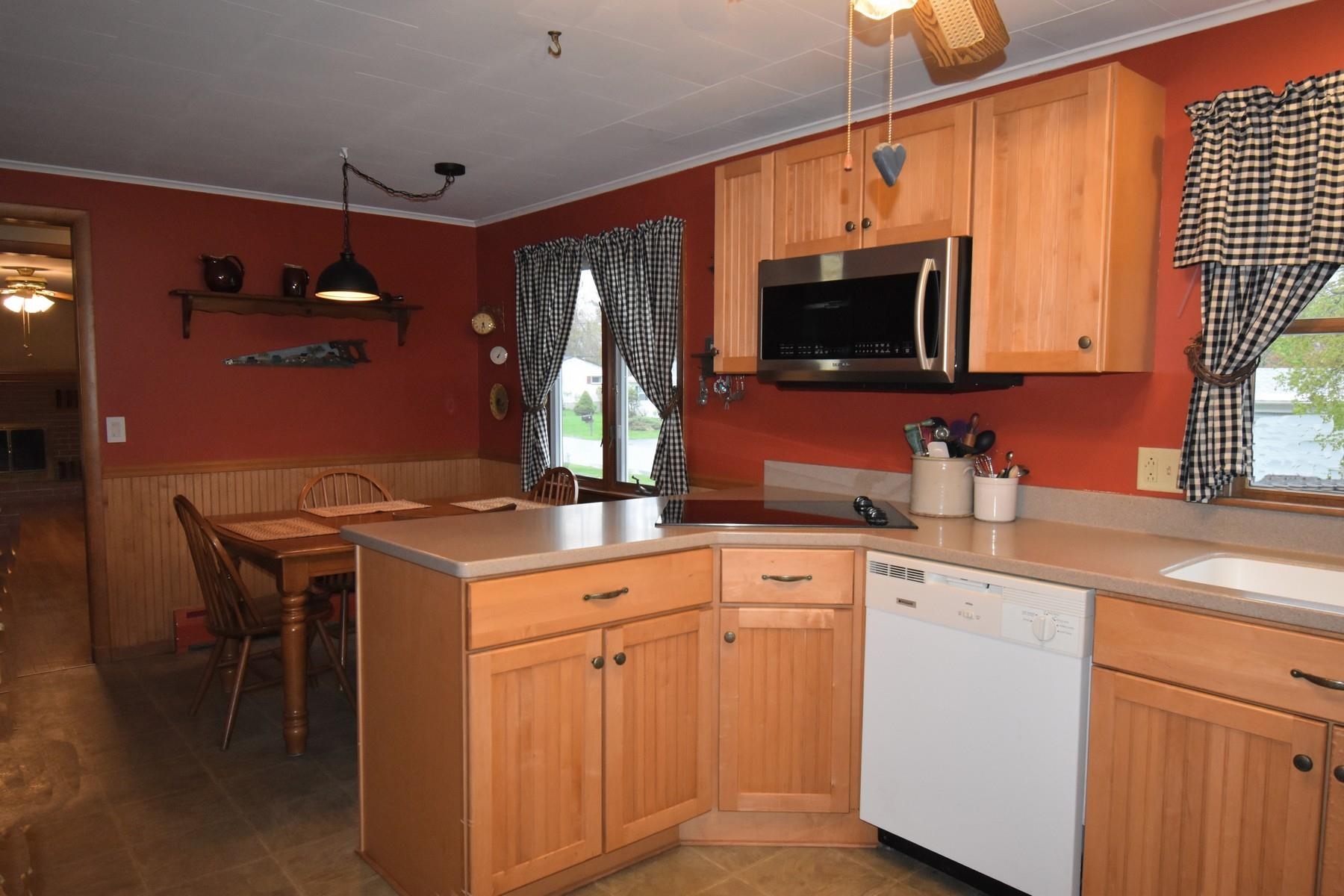 6 Foster Place Rutland, VT 05701 - Photo 11 of 38