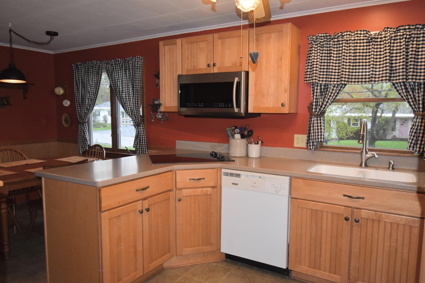 6 Foster Place Rutland, VT 05701 - Photo 12 of 38