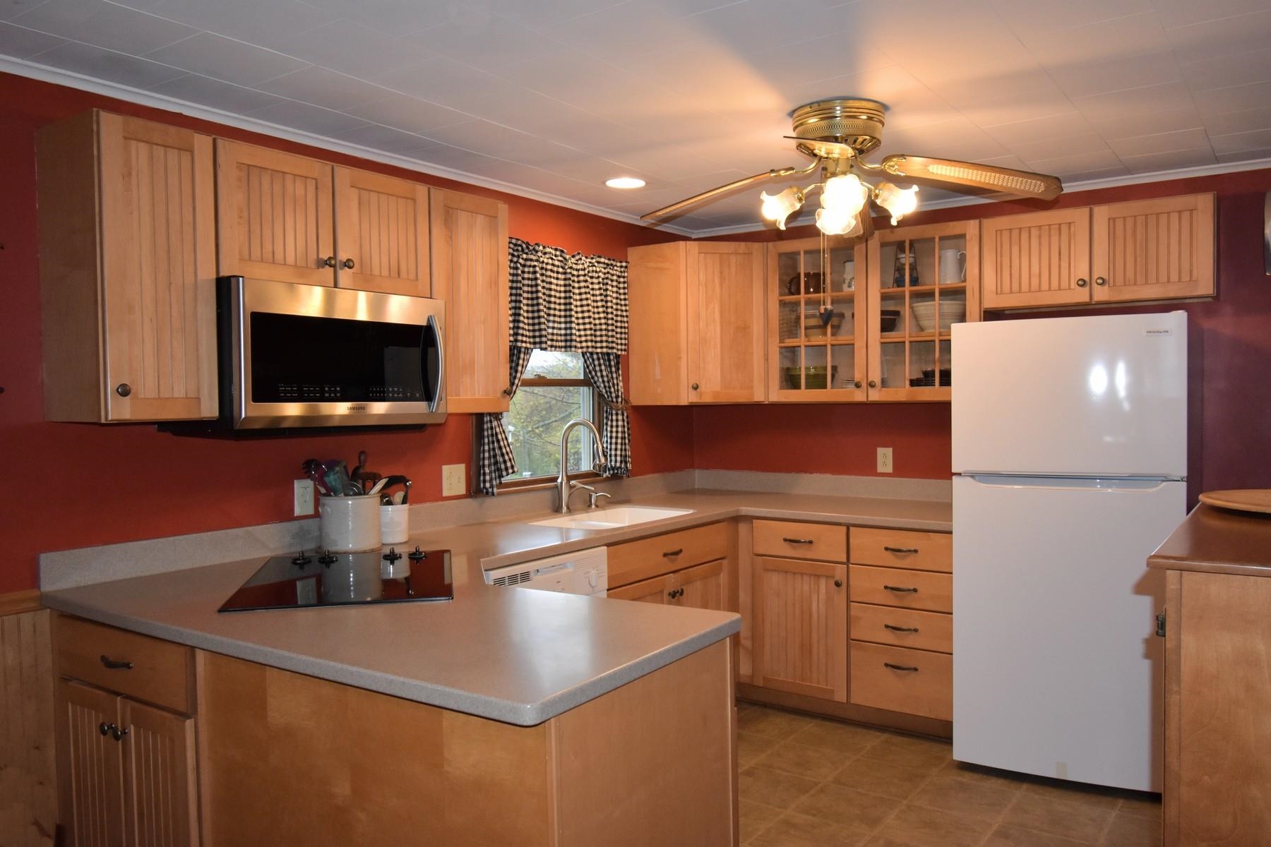 6 Foster Place Rutland, VT 05701 - Photo 8 of 38