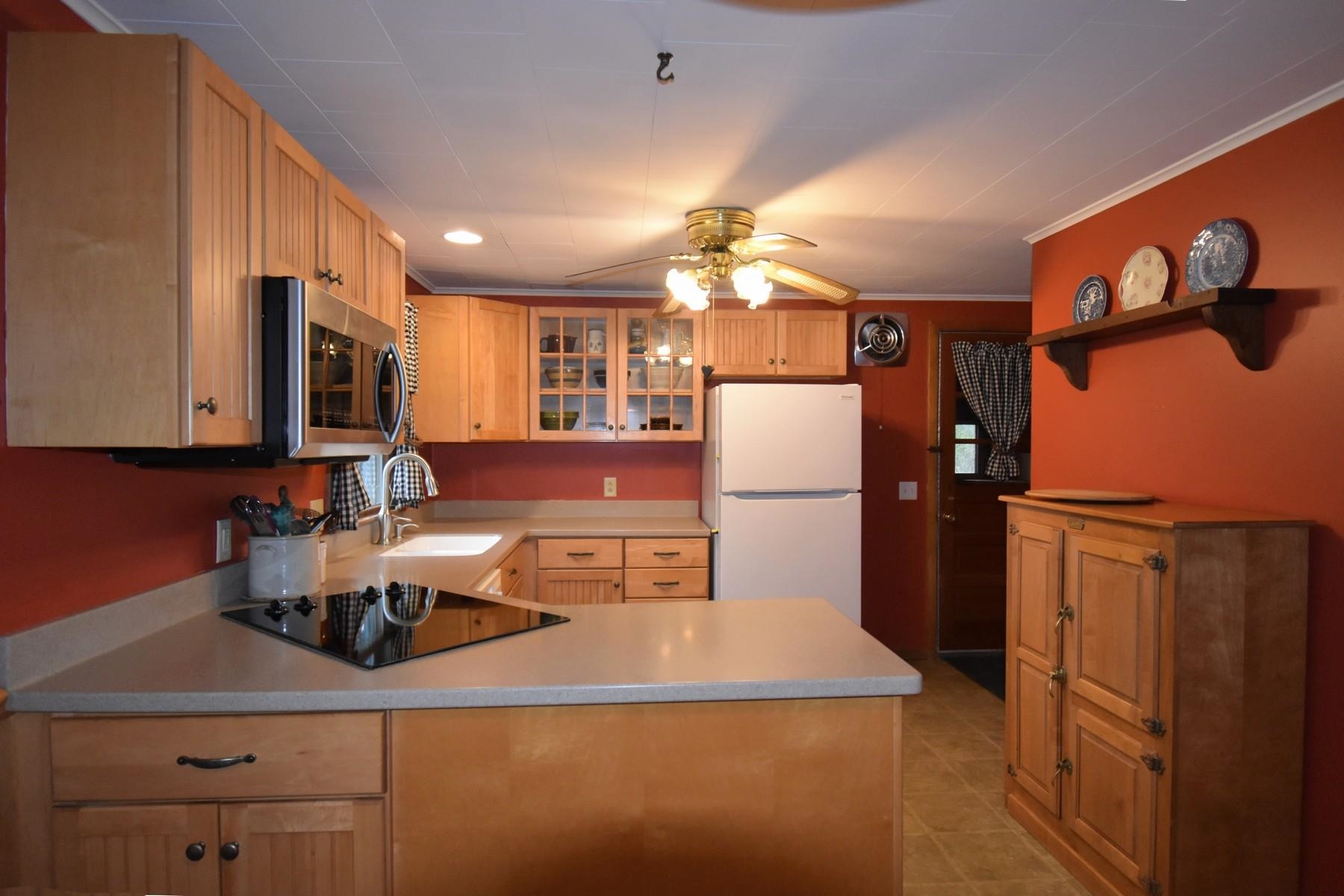 6 Foster Place Rutland, VT 05701 - Photo 9 of 38